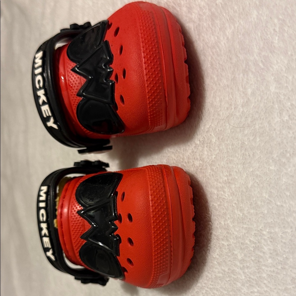 Mickey Mouse Crocs - Picture 5 of 6